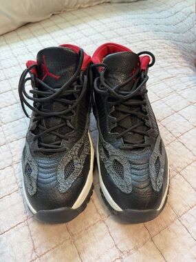 Air Jordan 11 Retro Low IE